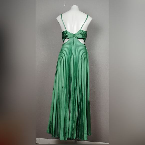 Abercrombie and Fitch Giselle Pleated Cutout Maxi Green Dress NWT Size MT - Picture 4 of 15